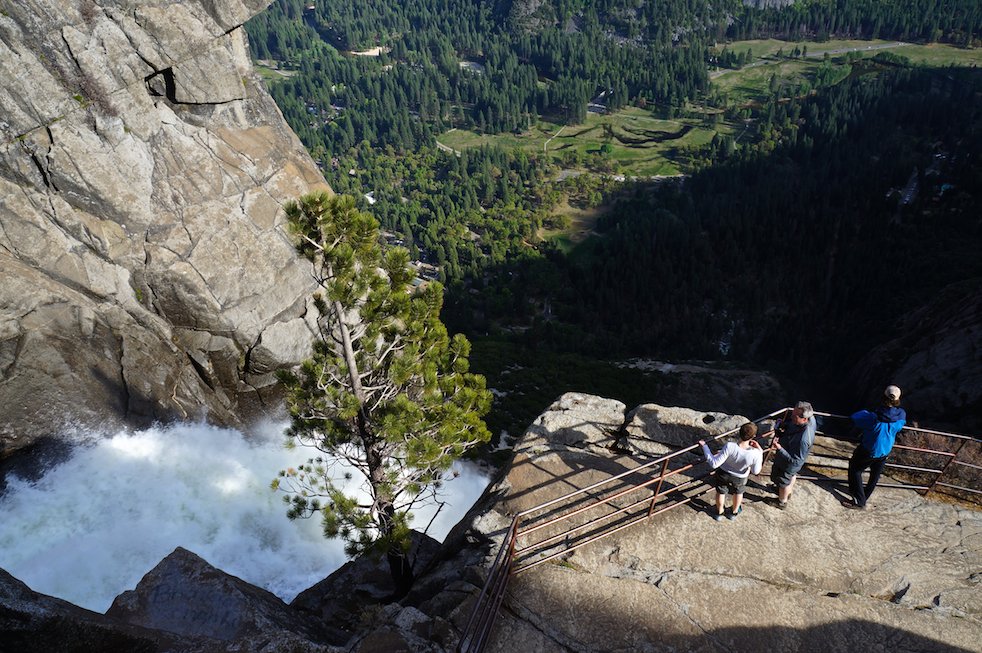 Photo 9.4 miles (15 km) including yosemite point · elevation at . Yosemite Valley North Rim Hike International Alpine Guides